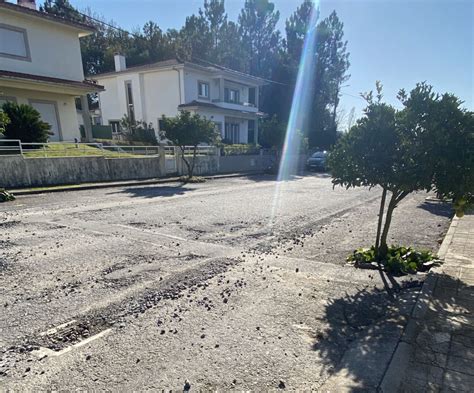 VILA VERDE Moradores Queixam Se De Mau Estado Da Estrada Na