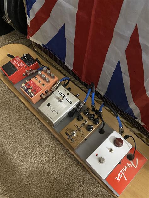 My DIY pedalboard! : r/guitarpedals