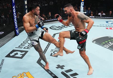 UFC 292 Brad Tavares Ends Chris Weidman S Storybook Comeback With