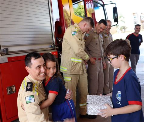 Palotina Alunos Fazem Homenagem Aos Anos Da Pol Cia Militar