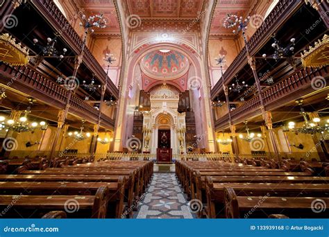 Dohany Street Synagogue Interior in Budapest Editorial Stock Photo ...