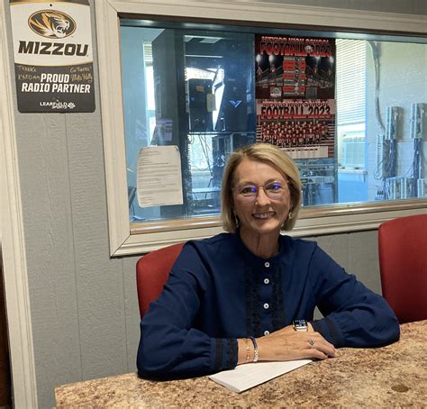 Centralia Chamber Of Commerce Ambassador And Newspaper Columnist Lorry