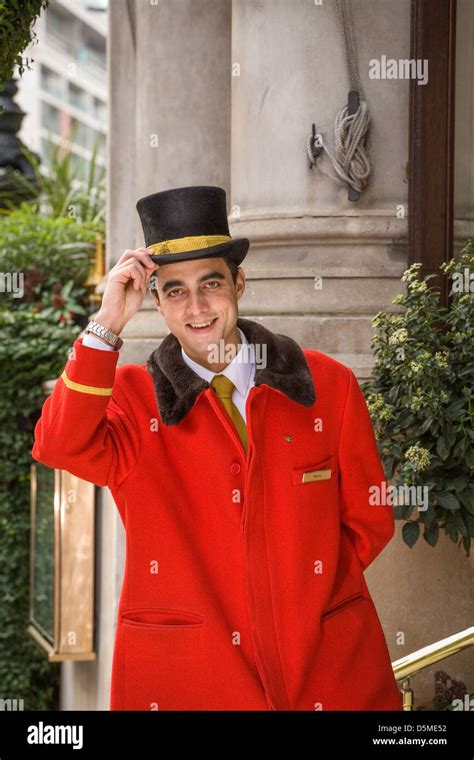 London Uk Luxury Hotel Doorman Stock Photo 55154542 Alamy