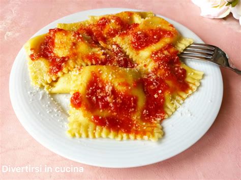 Ravioli Di Ricotta Fatti In Casa Deliziosi Divertirsi In Cucina