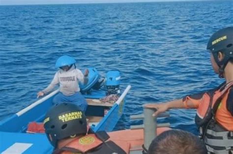 Basarnas Selamatkan Seorang Nelayan Di Perairan Ternate ANTARA News