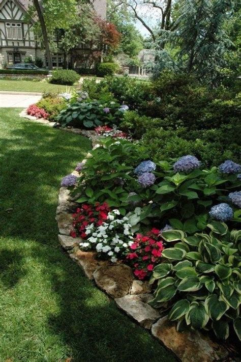 35 Beautiful Flower Beds Design Ideas In Front Of House Magzhouse