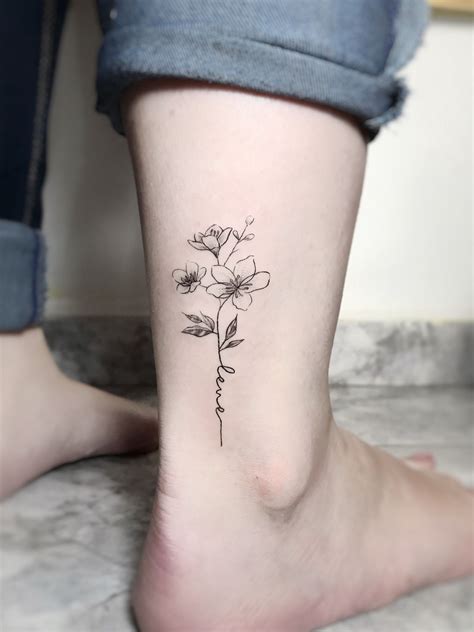 Tatuagens Delicadas Veja essas 42 inspirações Blog Tattoo2me