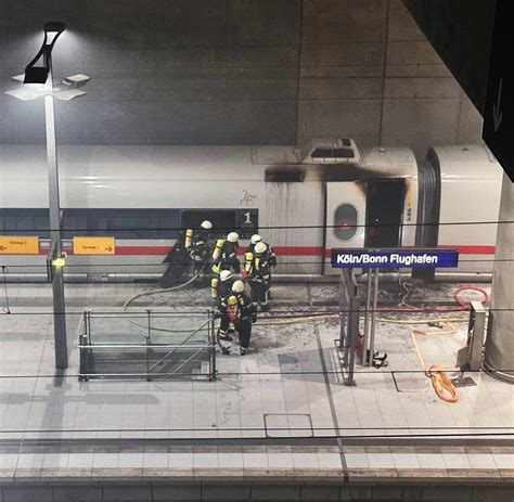 Bahnhof Gesperrt Ice Am Flughafen Köln Bonn Fängt Feuer Welt