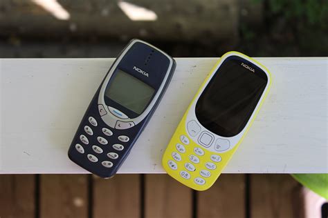 Gallery: Father and Son – #Nokia 3310 (2000) vs. Nokia 3310 (2017 ...