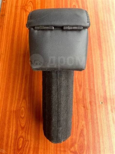 Купить Подлокотник Renault Duster, передний в Москве по цене: 1 560 ...