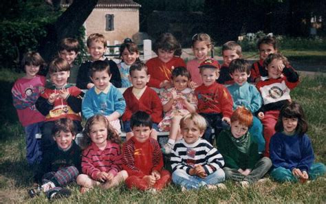 Photo de classe 92 93 1ére section maternelle de 1993 SAINT MARTIN LE