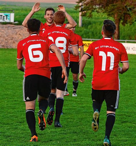 Regiosport Hochrhein Sv Unteralpfen Gewinnt Derby In Letzter Sekunde