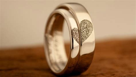 Custom Wedding Rings – Design A Personalized Wedding Ring for Her