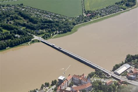 Luftaufnahme Torgau Hochwasser Flut Katastrophe Mit Berflutung Der