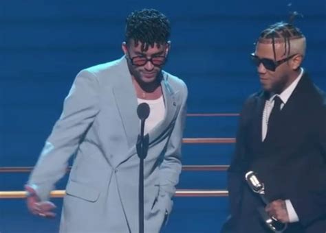 Bad Bunny Y Jhay Cortez Se Llevan El Primer Premio De La Noche En Los