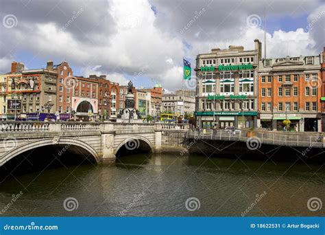 Dublin City Center editorial photo. Image of europe, house - 18622531