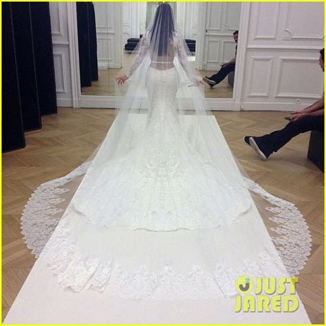 Kim Kardashian Shares First Wedding Photos to Kanye West - See Her ...