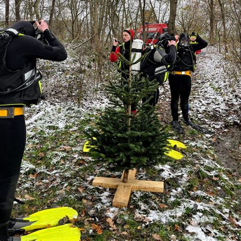 Wir W Nschen Eine Besinnliche Adventszeit Freiwillige Feuerwehr