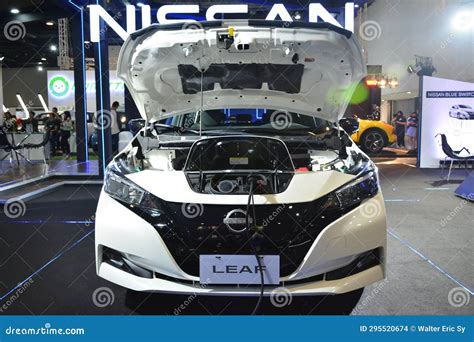 Nissan Leaf En La Cumbre De Vehículos Eléctricos Filipinos En Pasay