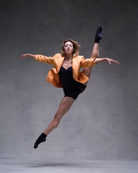 Megan Ballet Dance Jump Legs Hd Phone Wallpaper Rare Gallery