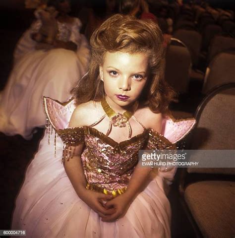 Beauty Pageant Contestant Photos And Premium High Res Pictures Getty Images