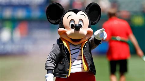 Mickey Mouse Replaced as Disney's Mascot? | Snopes.com