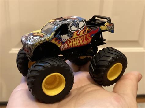 Hot Wheels Monster Jam Team Hot Wheels Firestorm Chelle Moul Sous Pression Eur