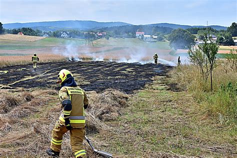 W Moszczenicy P On Y Trawy Jednostka Osp Walczy A Z Czasem Wia