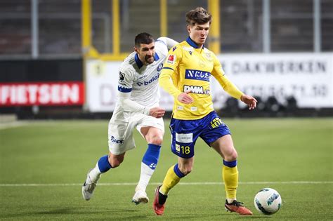 STVV Lijdt Eerste Thuisnederlaag Sinds 8 Oktober AA Gent Wint Met 0 2