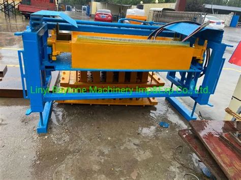 Qt Hydraulic Interlocking Block Forming Machine Kerb Concrete