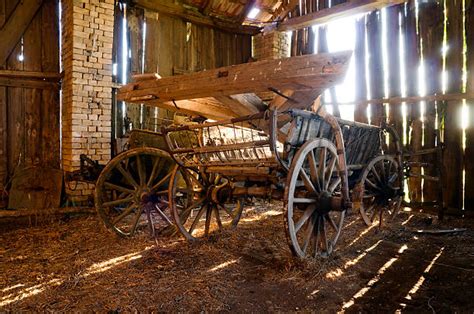 20+ 19th Century Style Pioneer Farm Wagon Wheel Stock Photos, Pictures ...