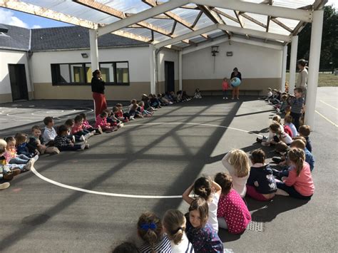 Assemblée de rentrée Ecole Sainte Marie Saint Joseph Héric