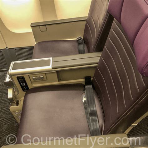 Comprehensive Review Of The United Premium Plus Seat Gourmet Flyer