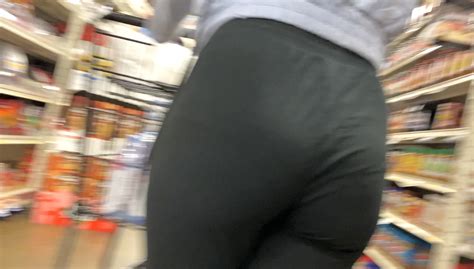 Asian Shopping With VPL Tight Ass With GIFs OC Spandex Leggings Yoga Pants Forum