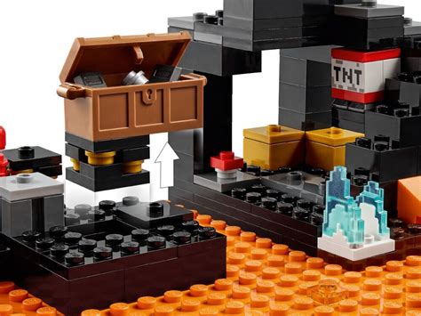 LEGO Minecraft 21185 Бастион Нижнего мира | playzone.com.ua