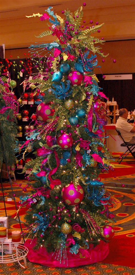 45 Colorful Christmas Tree Decorations Ideas - Decoration Love