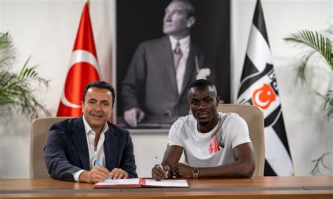 Turquie Eric Bailly Est Officiellement Un Joueur Du Besiktas