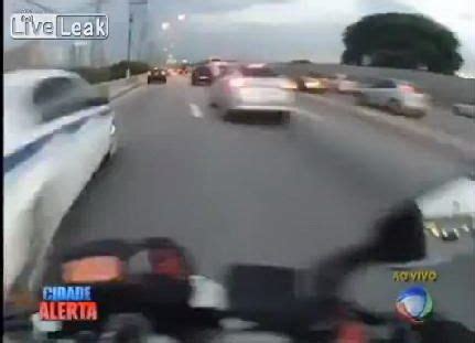 VIDEO Cursa GROAZEI Pe Sosea Motociclistul Care A Bagat Spaima In Tot