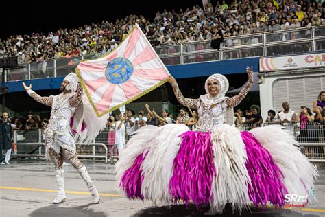 Decisão tomada antes do desfile diz mestre sala ao deixar Rosas de Ouro