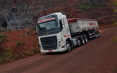 Lenarge Amplia Frota Para Caminh Es Novos Volvo Fh