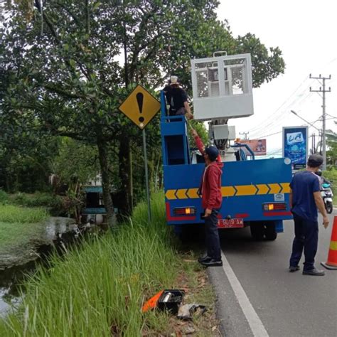 Dishub Palangka Raya Pasang Tujuh Rambu Lalu Lintas Kalteng Co