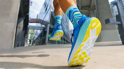 Hoka Finally Launches Long Awaited Arahi 7 Running Shoe