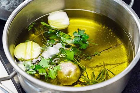 How To Make Herb Infused Vinegars And Oils Black Gold