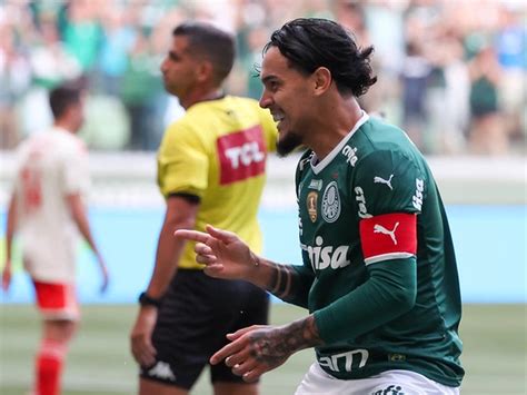 Palmeiras fecha primeiro turno mais de 50 chances de título