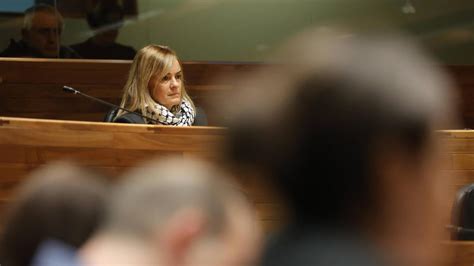 Covadonga Tom Borra Toda Vinculaci N Con Podemos En El Parlamento