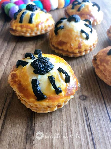 Ragnetti Di Pasta Sfoglia Per Halloween Ricette Al Volo