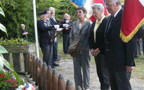 Dépôt de gerbes l hommage aux résistants Le Télégramme