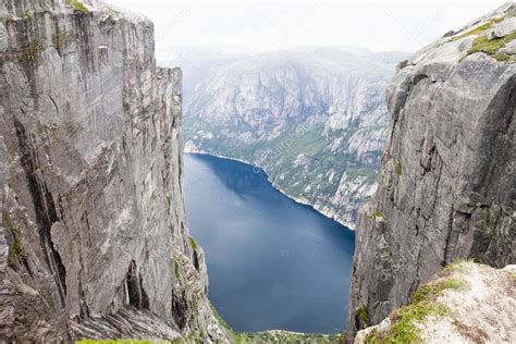 Mountain Kjerag in Norway — Stock Photo © Tomorrow #2286291