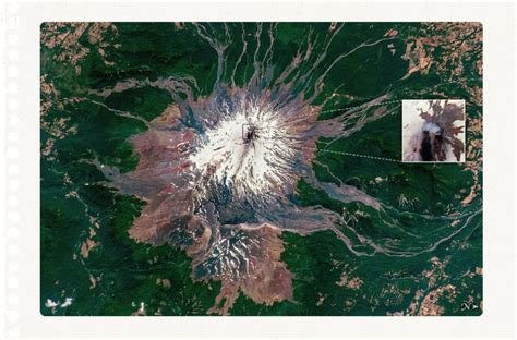 Ensamble Multimodal Que Muestra Una Imagen Del Volc N Villarica