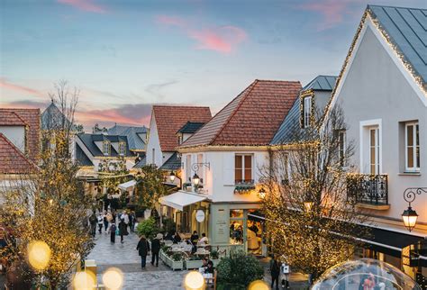 Reasons Why Paris La Vall E Village Is A Must Visit For Shopaholics